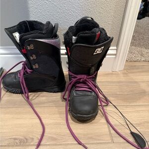 DC Black Snowboard Boots with Purple Laces